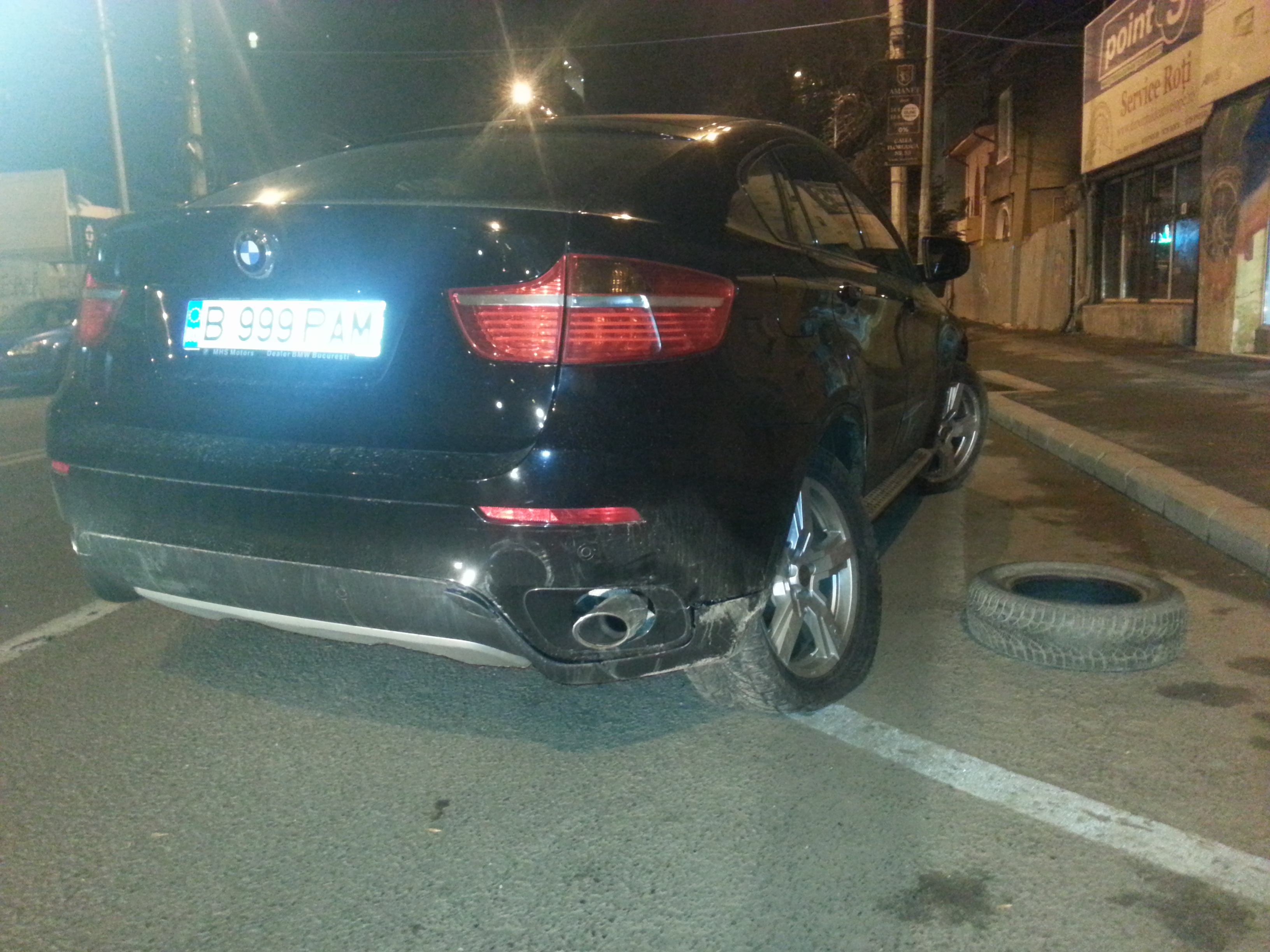 Pamfile sustine ca masina a ajuns in halul acesta din cauza unei prietene