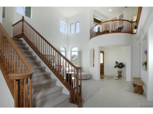 ...iar holul de la intrare cam asa arata!