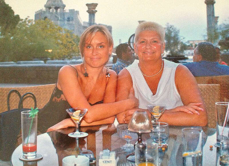 Cele doua obisnuiesc sa mearga si in vacante impreuna