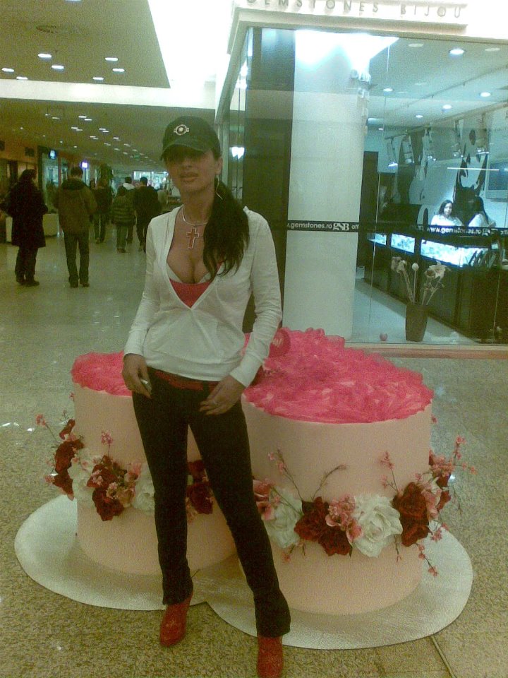 Bruneta a fost eliminata recent din concurs(foto:facebook.com)