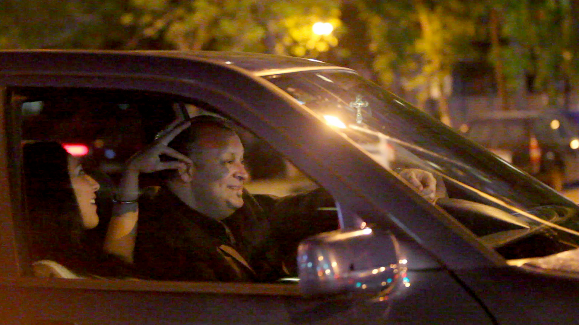 Loredana s-a jucat cu urechea muzicantului inainte de a ajunge la hotel