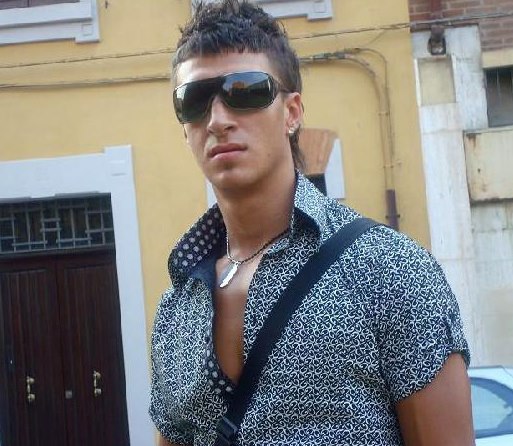 Asa arata Alex la inceputul relatiei cu blondina