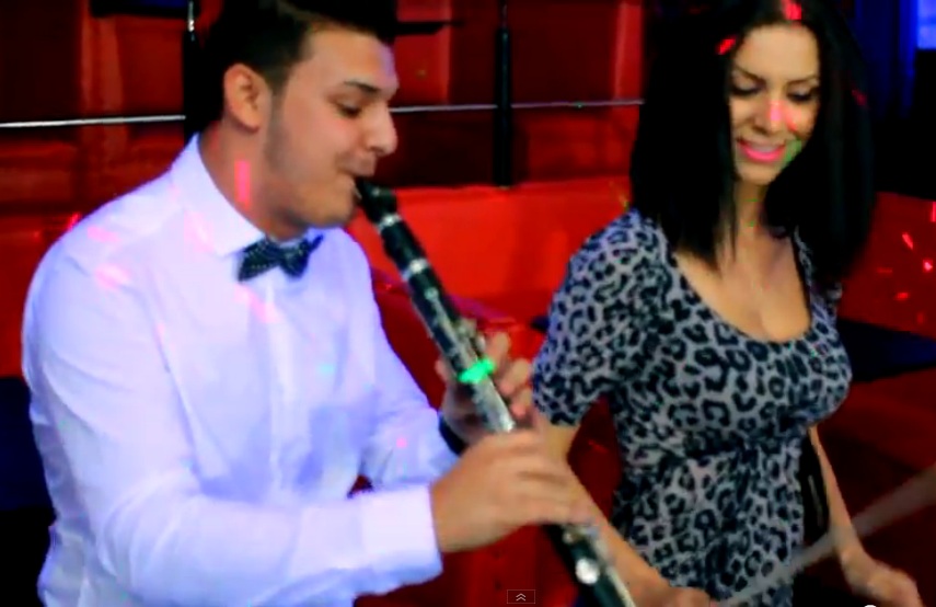 Dansatoarea care face videochat