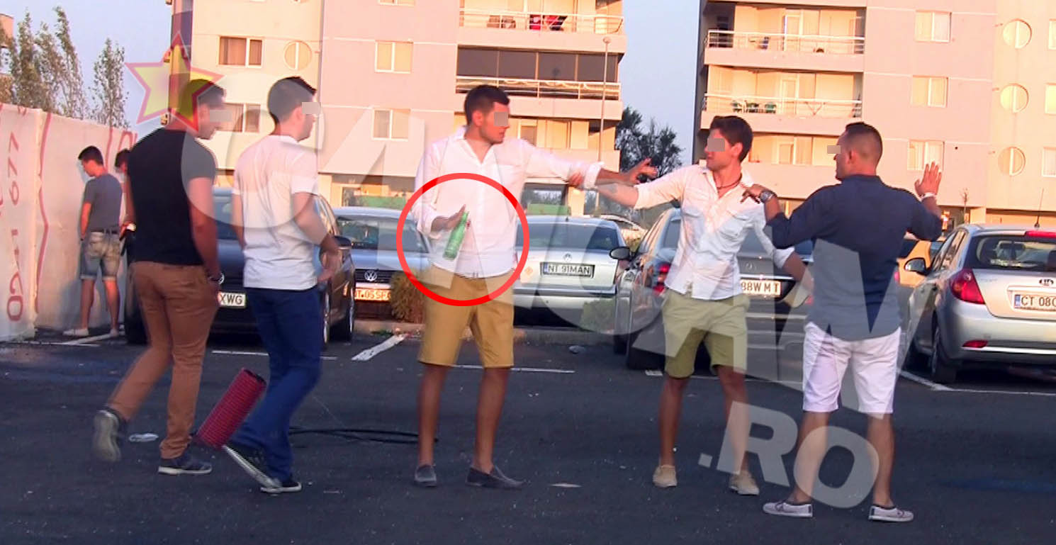 Baietii veseli evita la milimetru un scandal cu cativa trecatori