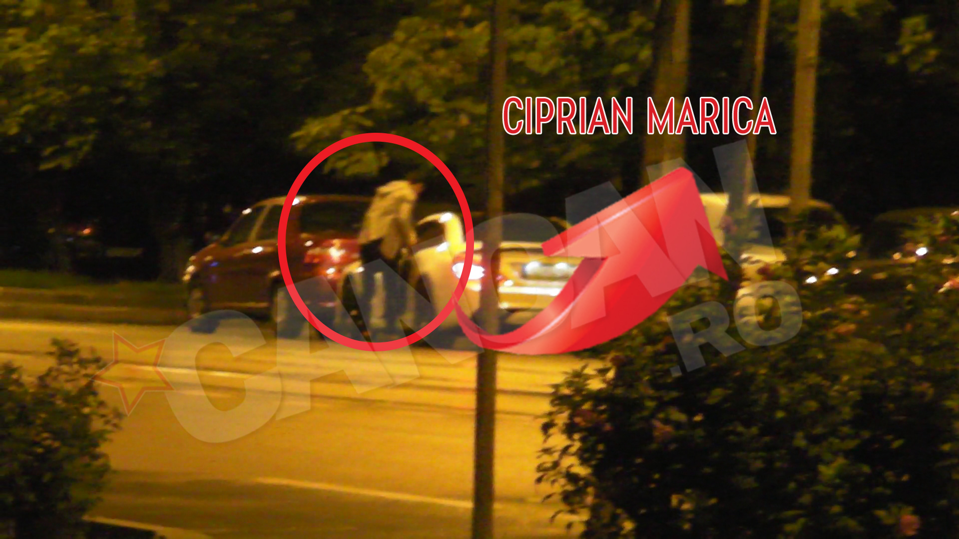 In jurul orei 0:30, CIprian Marica coboara in fata blocului in care locuieste Ilinca Vandici