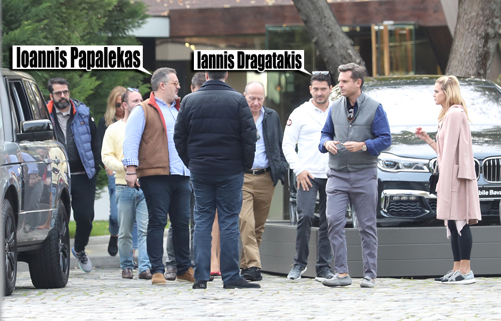Printre invitaţii lui Papalekas s-a numărat şi Iannis Dragatakis, cunoscut în showbiz pentru o relaţie avută cu o vedetă TV