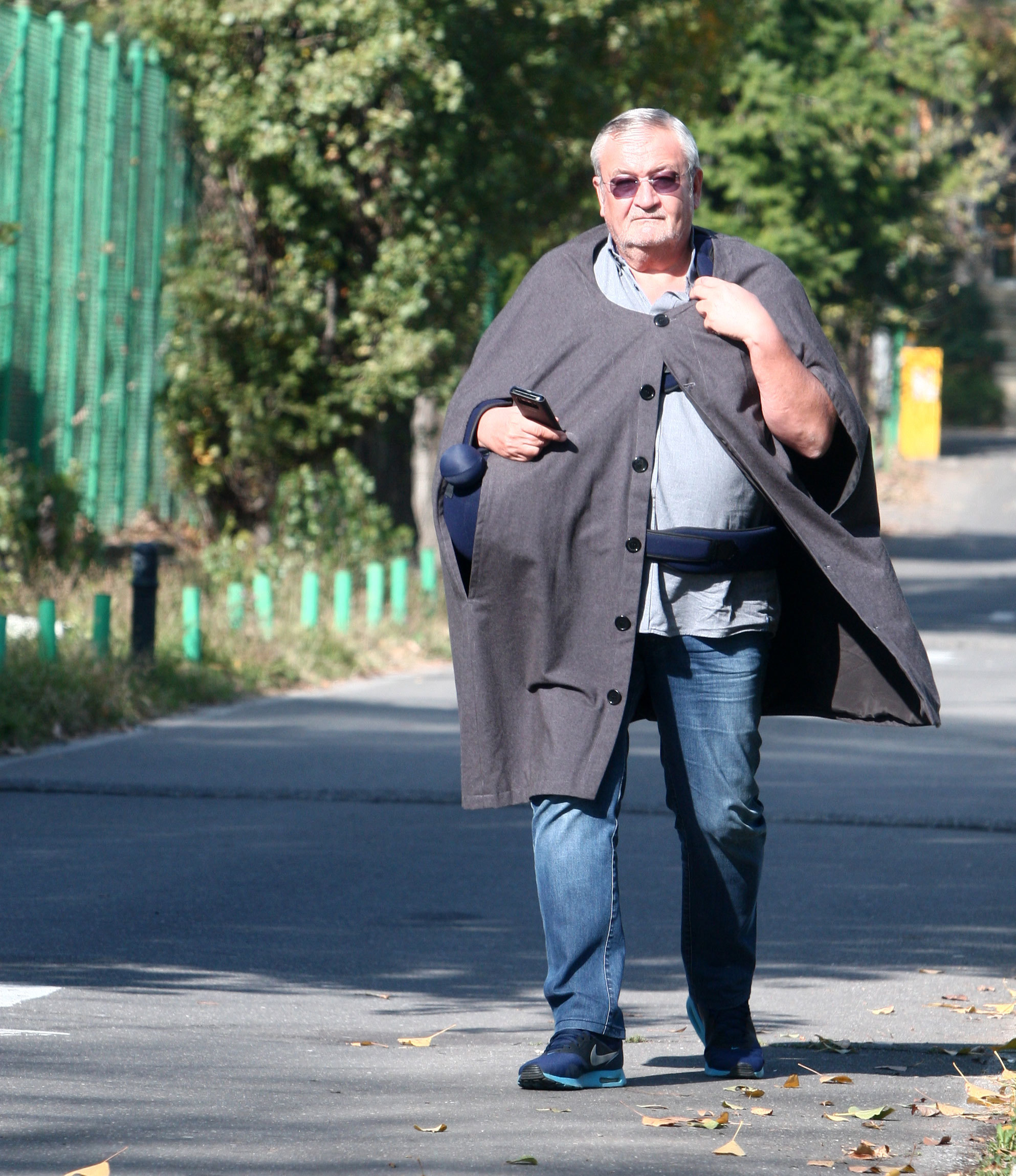 Fostul ministru al Finanţelor se bucură de plimbarea în aer liber