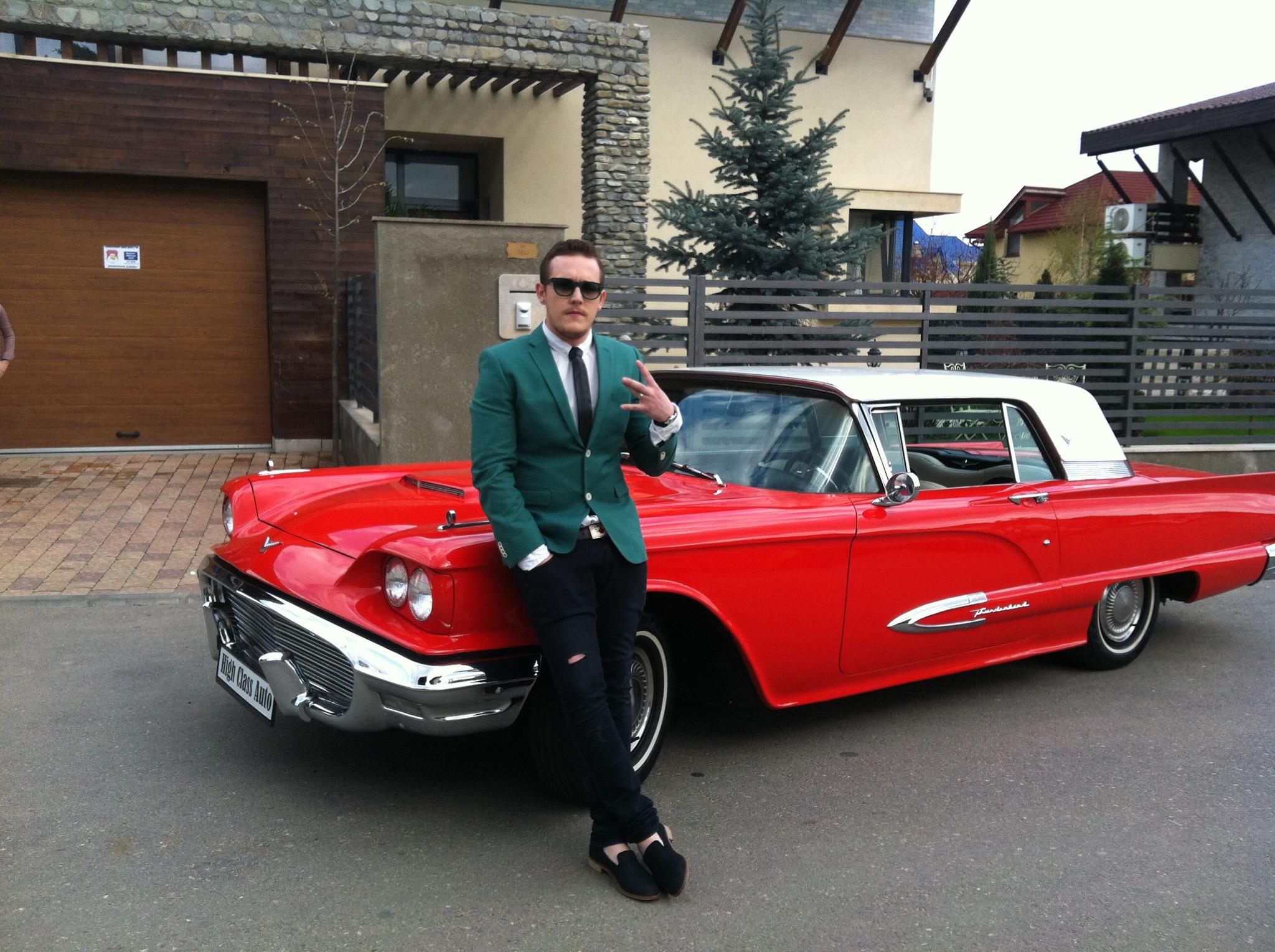 What's Up a dat lovitura cu 