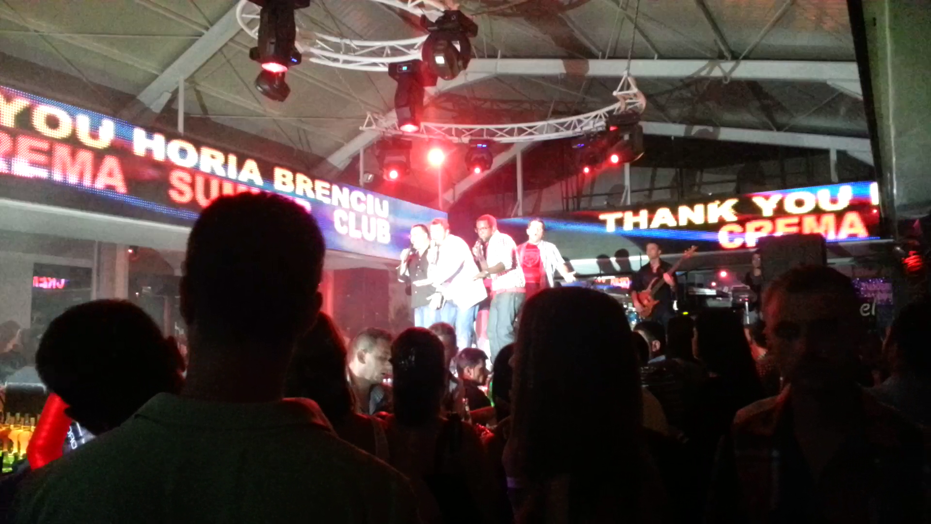 Horia Brenciu a sustinut un concert intr-un club din Mamaia