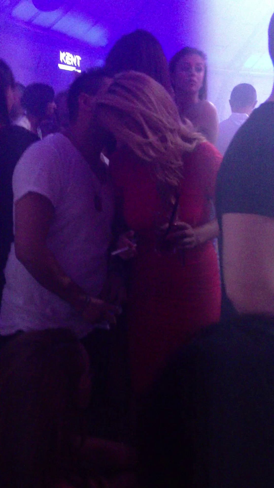 Rodica si Robert s-au inatlnit vineri intr-un club din statiunea Mamaia