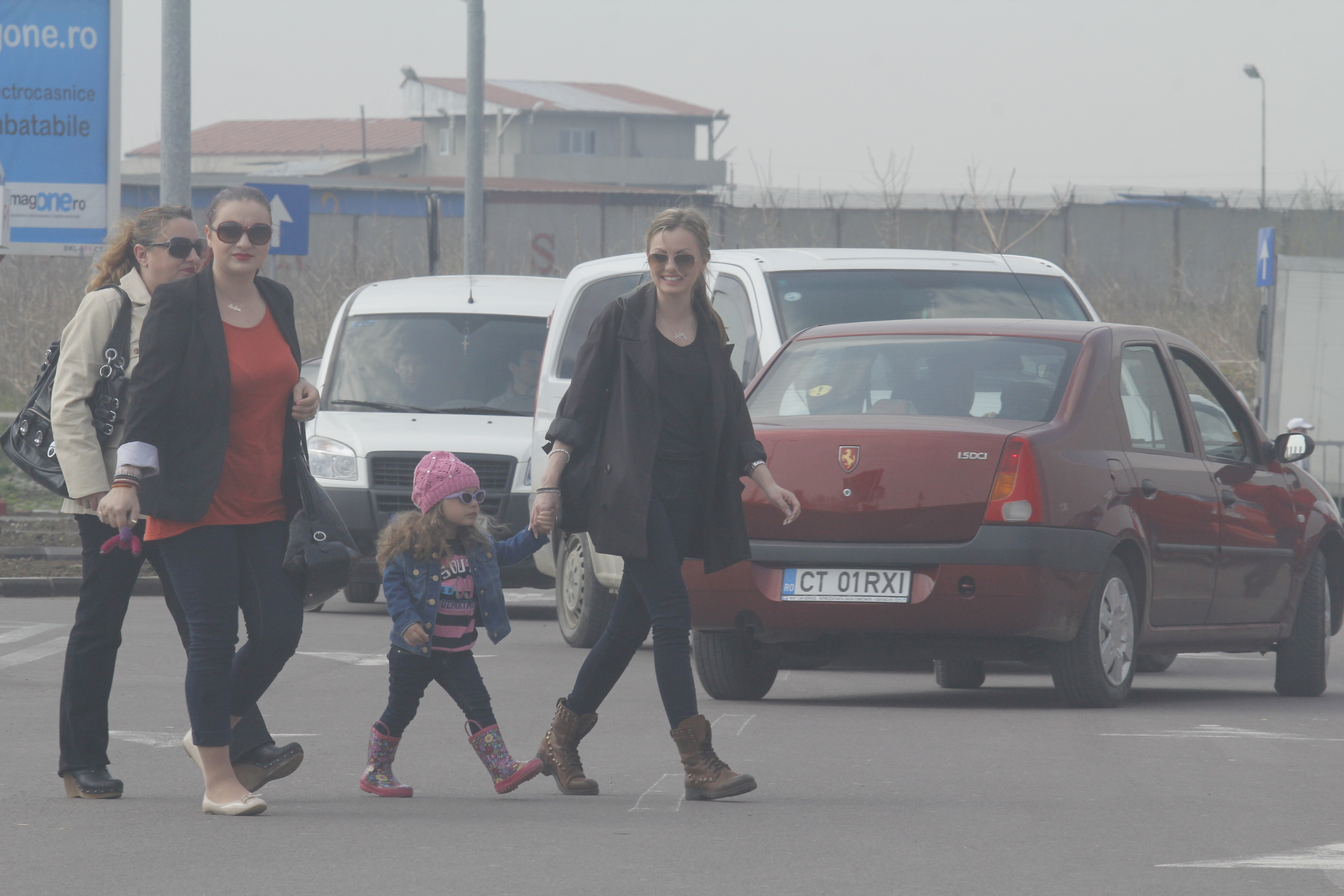 Familia artistei ii este in continuare alaturi