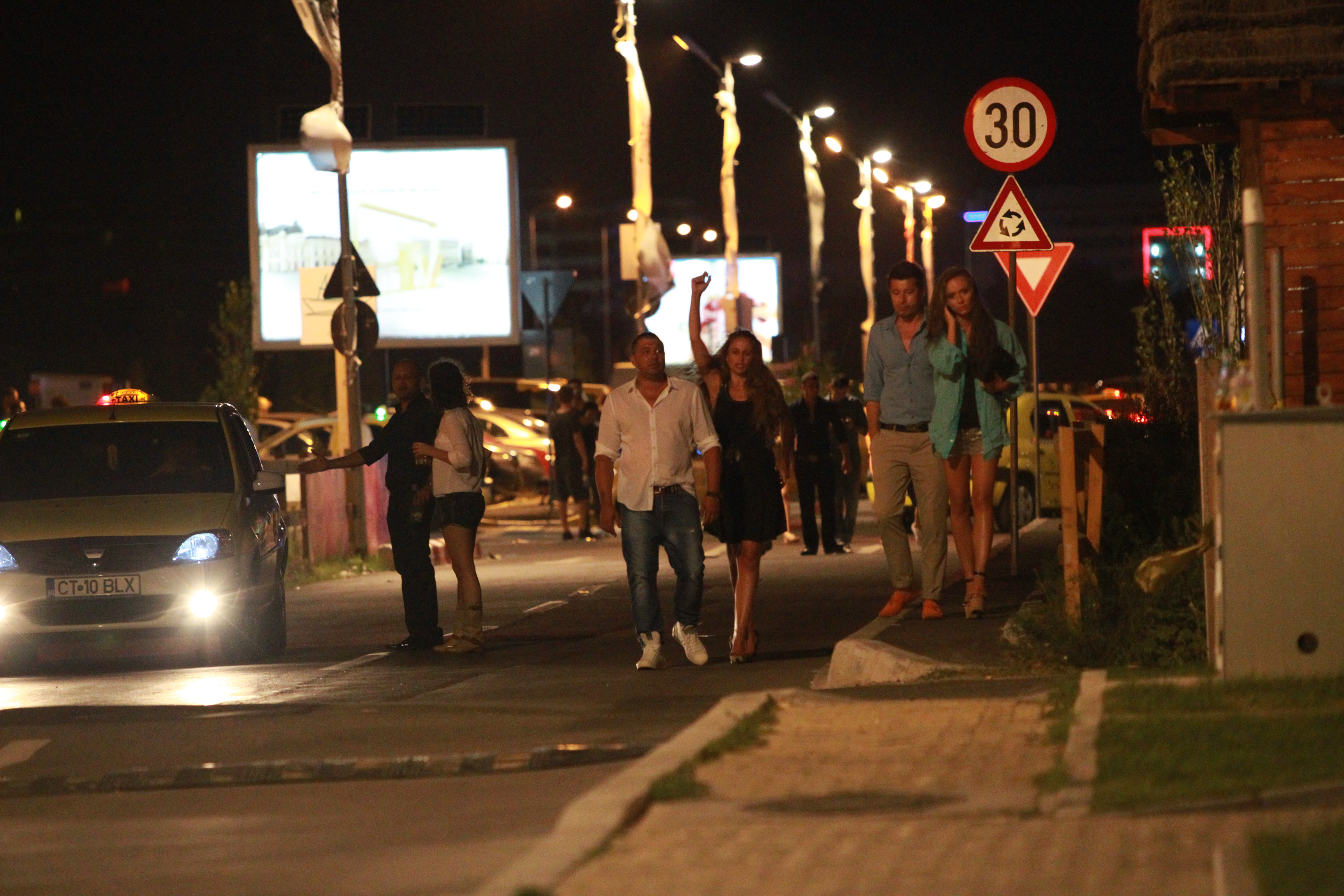 Desi venisera din club, Magdalena Miu dansa in continuare