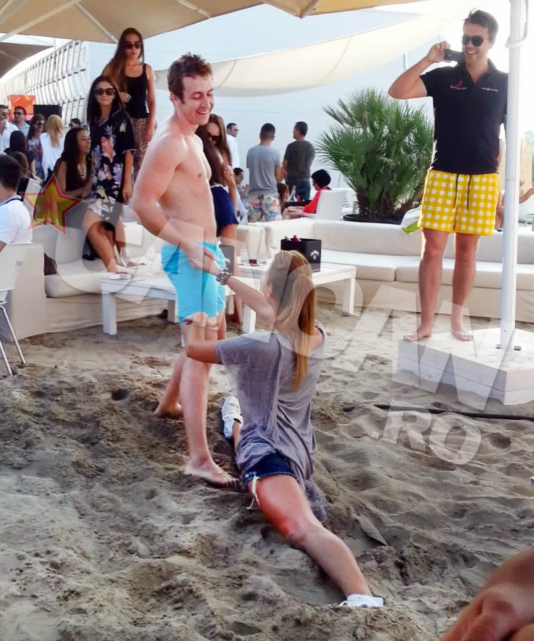 Roxana a vrut sa demonstreze ca stie sa faca si spagatul