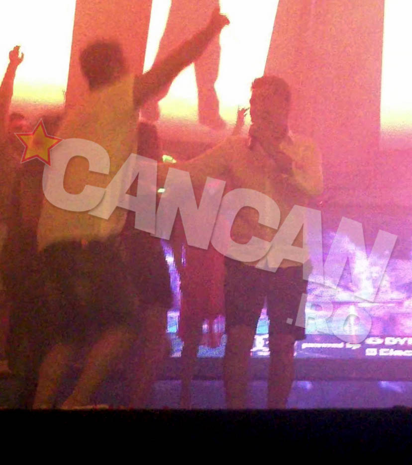 Si s-a pus pe cantat spre bucuria publicului de ocazie