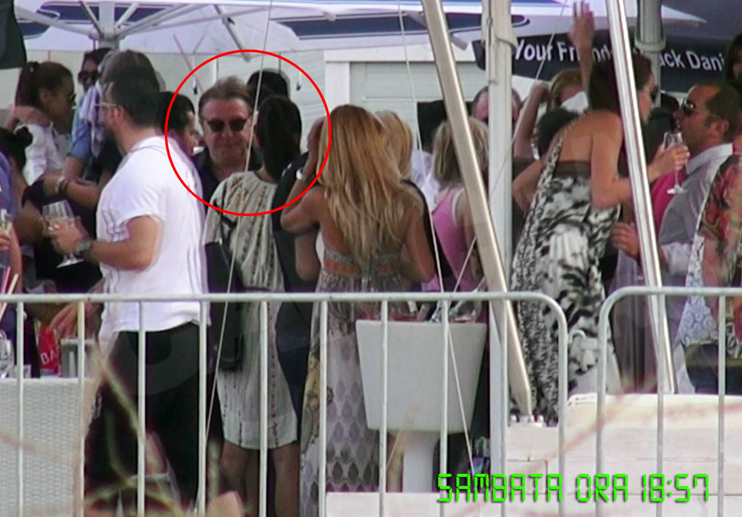 Gabriel Cotabita a venit sa se distreze la un local de lux din Mamaia