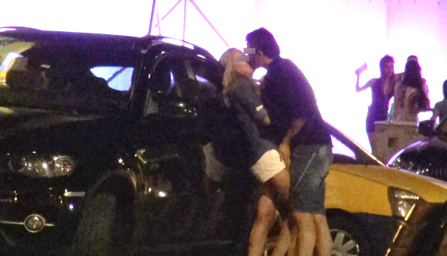 Scenele erotice s-au petrecut in fata unui club din Mamaia