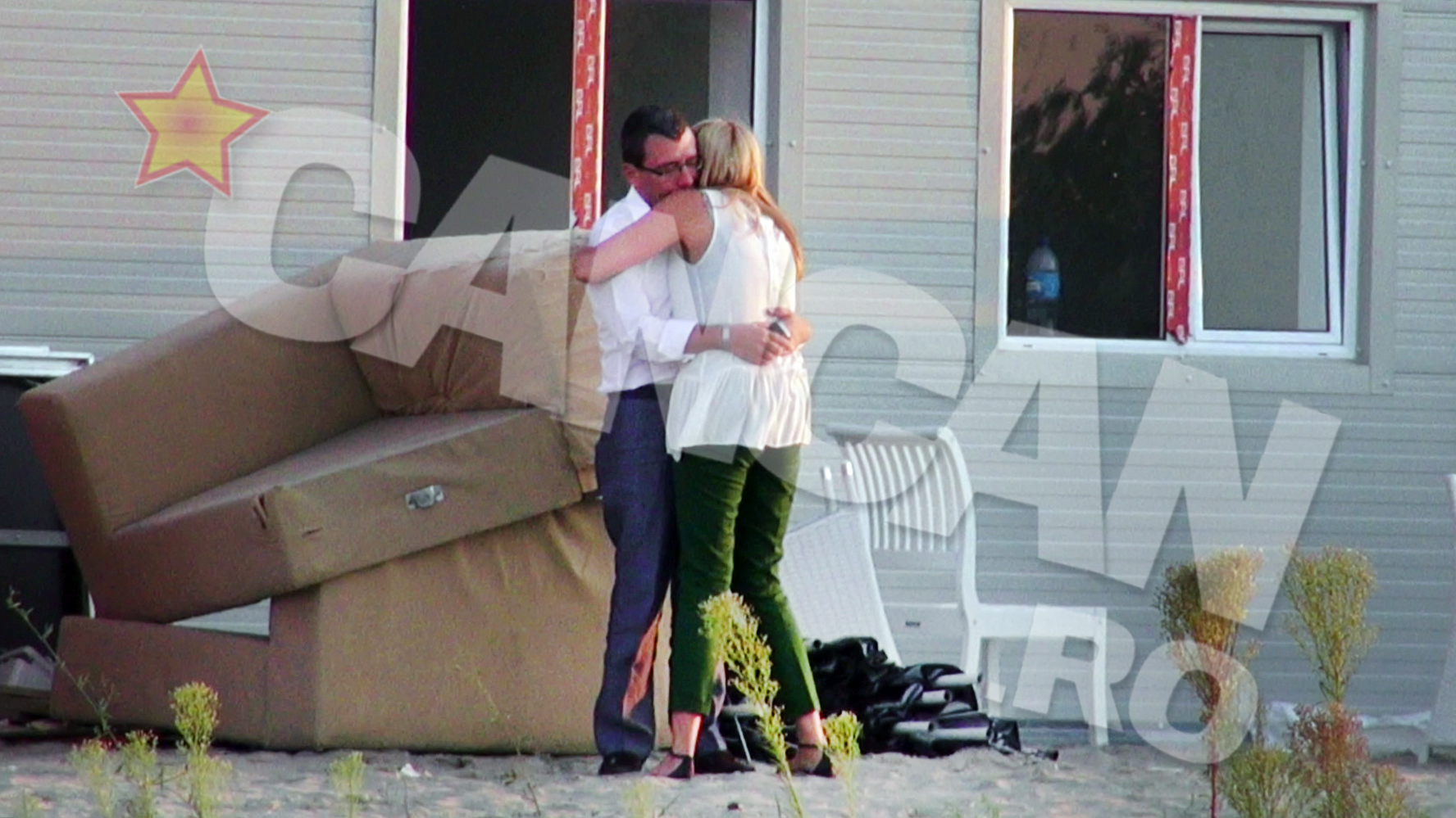 Au si dansat un pic, imbratisati strans