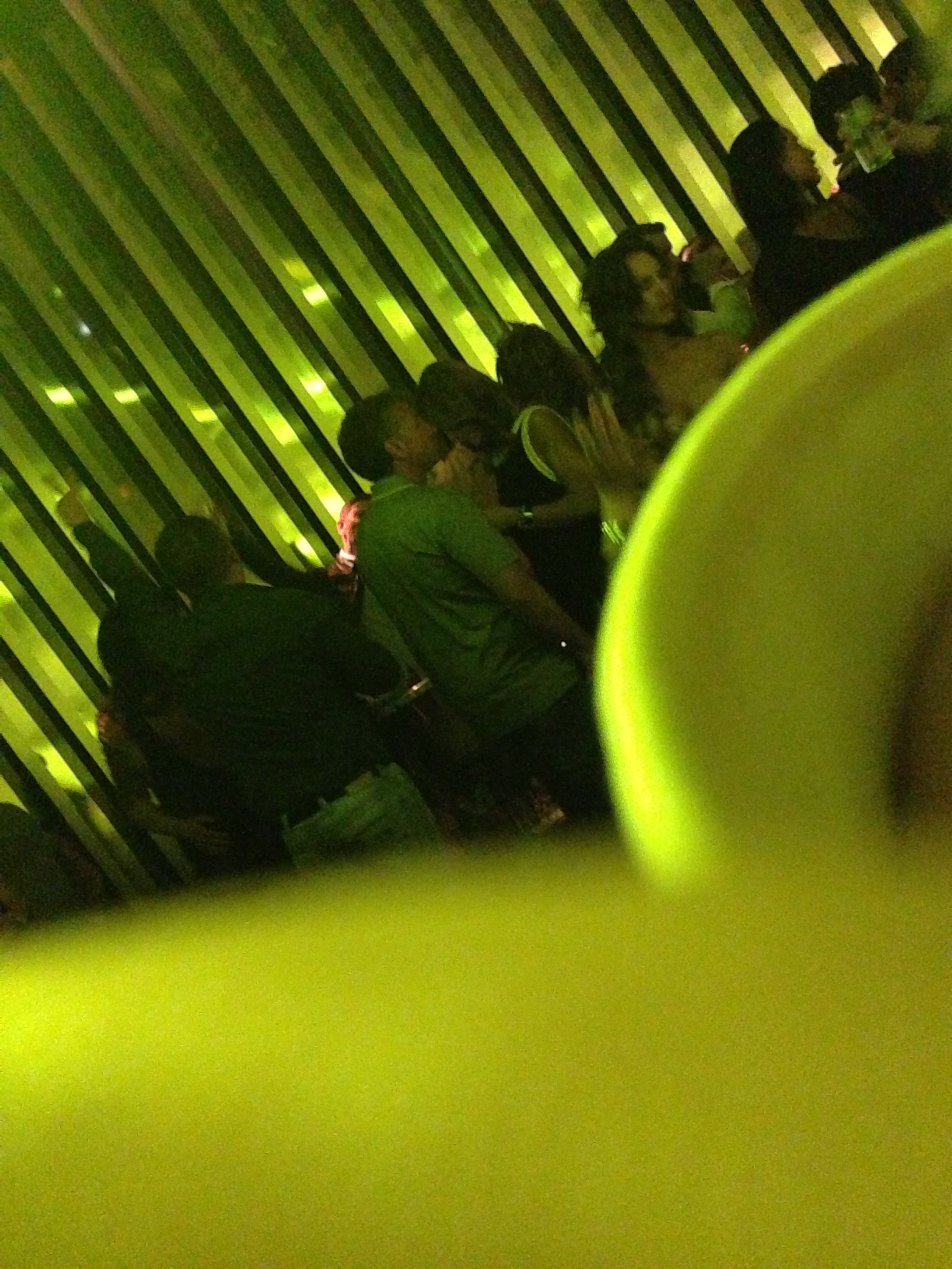 Dan si Adriana s-au distrat in club pana in jurul orei 5:00 dimineata