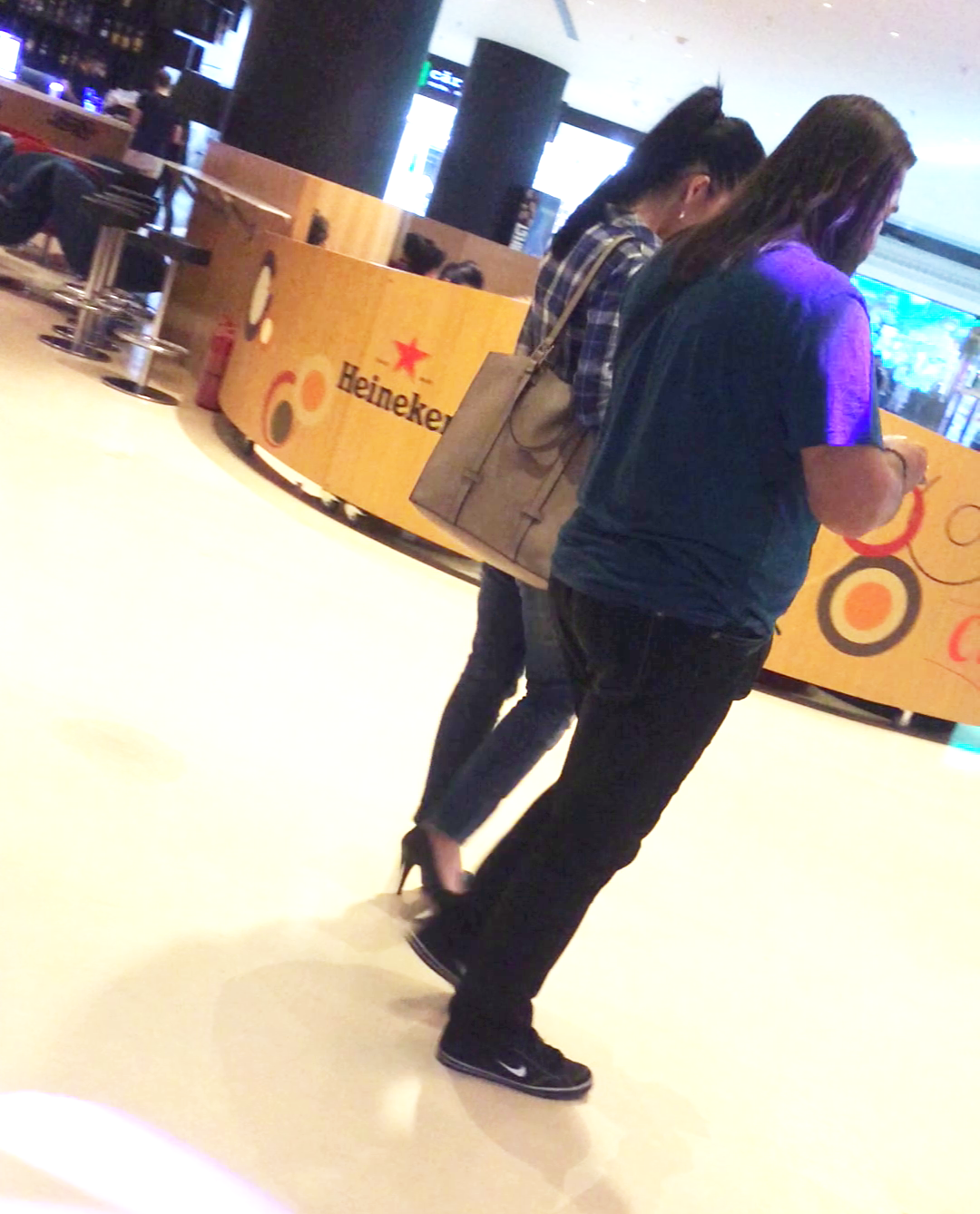 Cei doi s-au dus la film, dupa ce au plecat de la restaurant