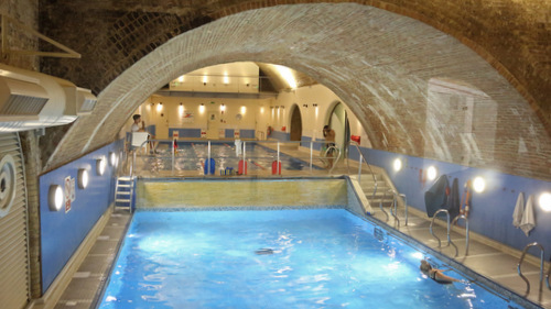 Recuperarea se face în bazine speciale, precum cel din imagine