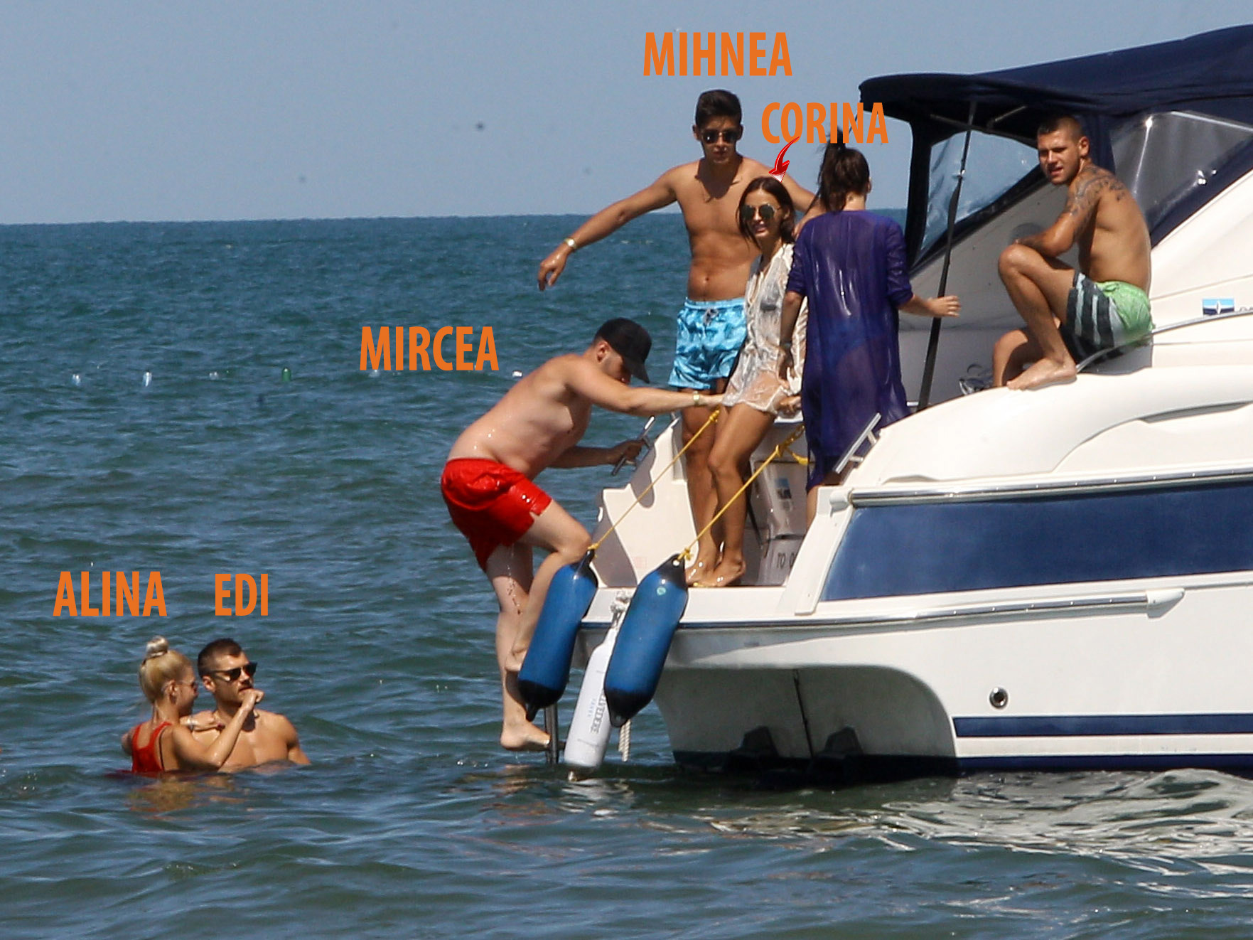 Grupul select a petrecut pe iaht