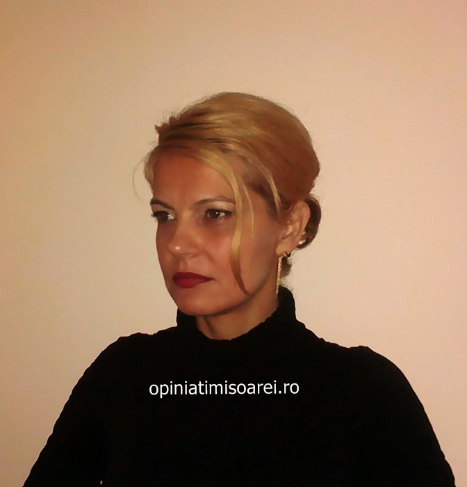 Elena Dunca are patru copii cu patronul firmei de construcţii