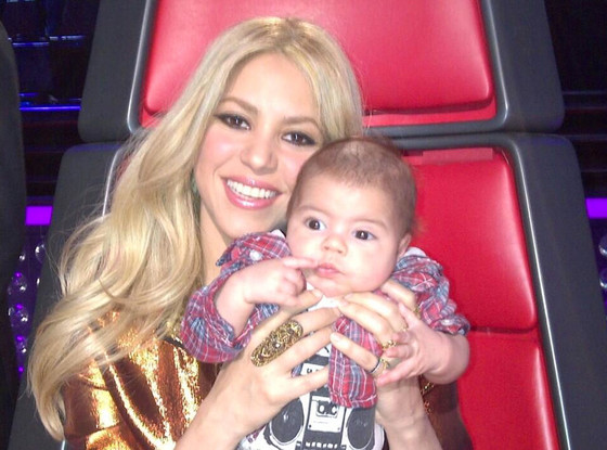 Shakira are un baietel pe nume Milan impreuna cu Gerard Pique