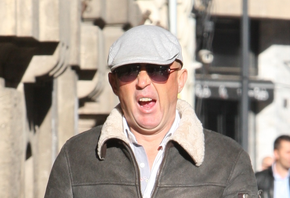 Mugur Mihăiescu i-a reprezentat cu succes pe bărbaţi în rândul vedetelor care cască