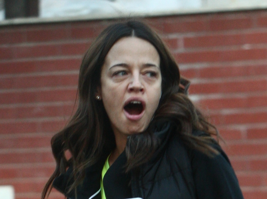 Andreea Raicu mai avea puţin şi îi înghitea pe cei din jur de la atâta căscat