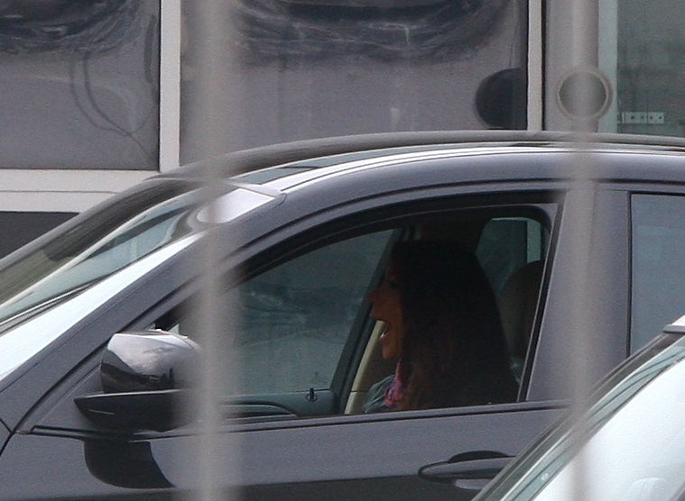 Bianca Drăguşanu cască de nu se poate