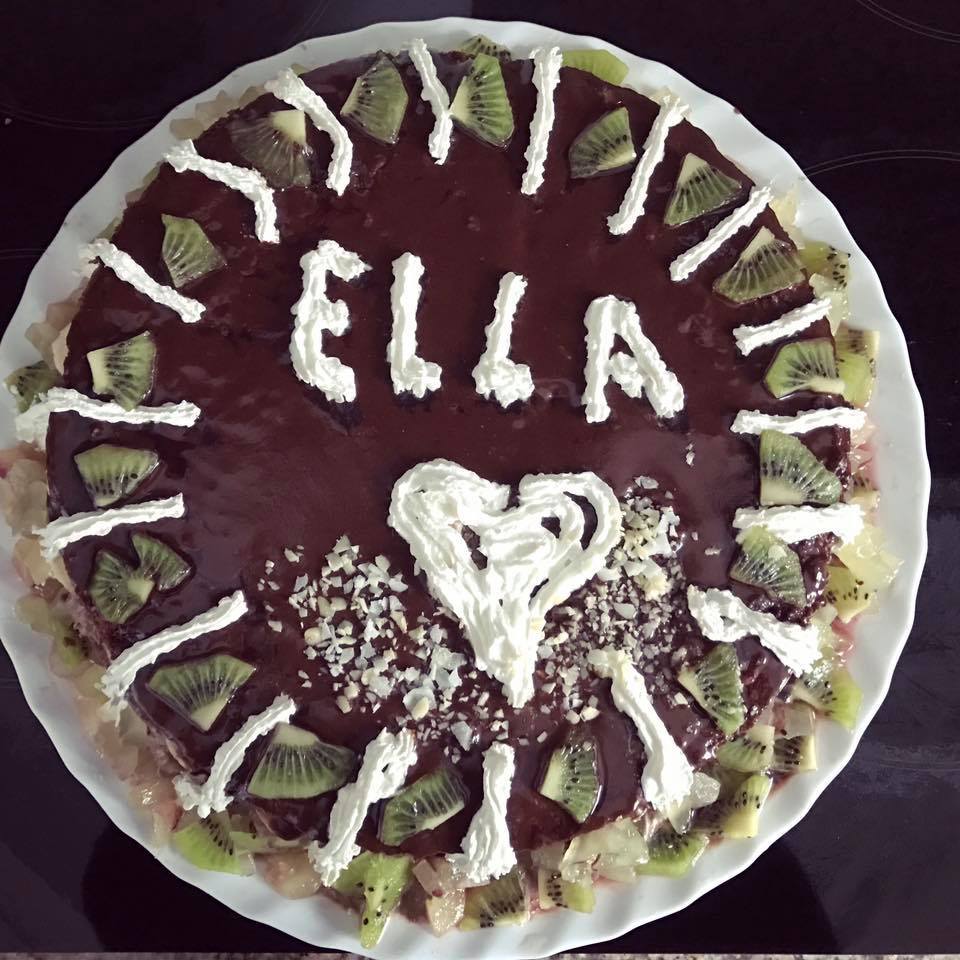 Aşa a arătat tortul pregătit de Andreea Bălan