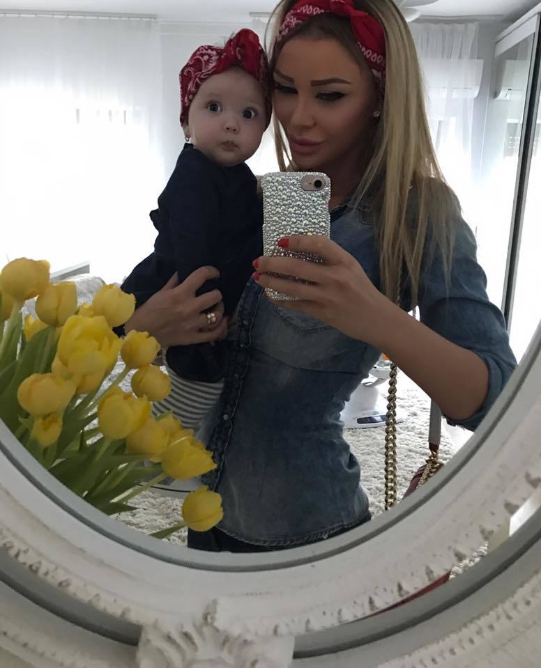 Bianca Drăguşanu, imagine de colecţie împreună cu Sofia