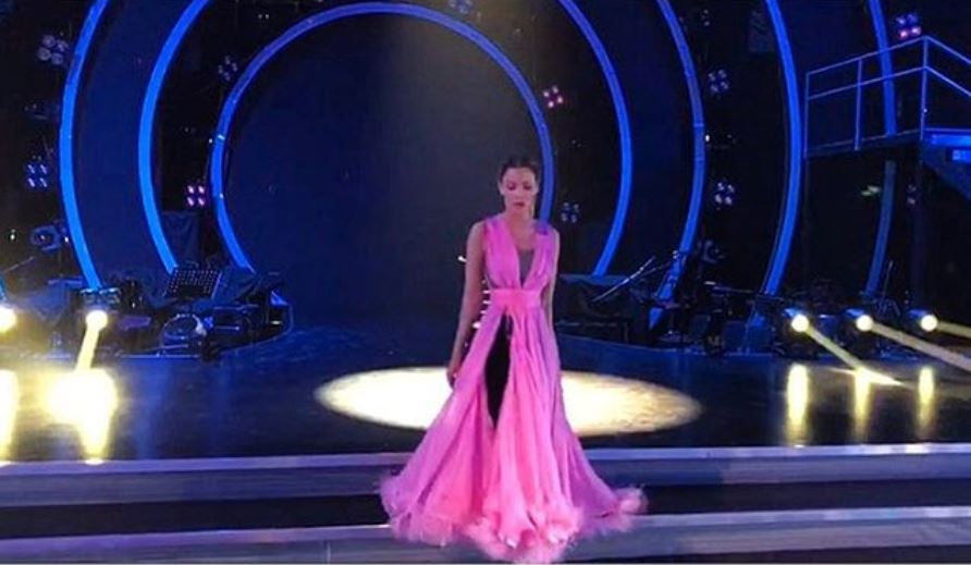 Bianca va îmbrăca o rochie roz în cadrul emisiunii TV