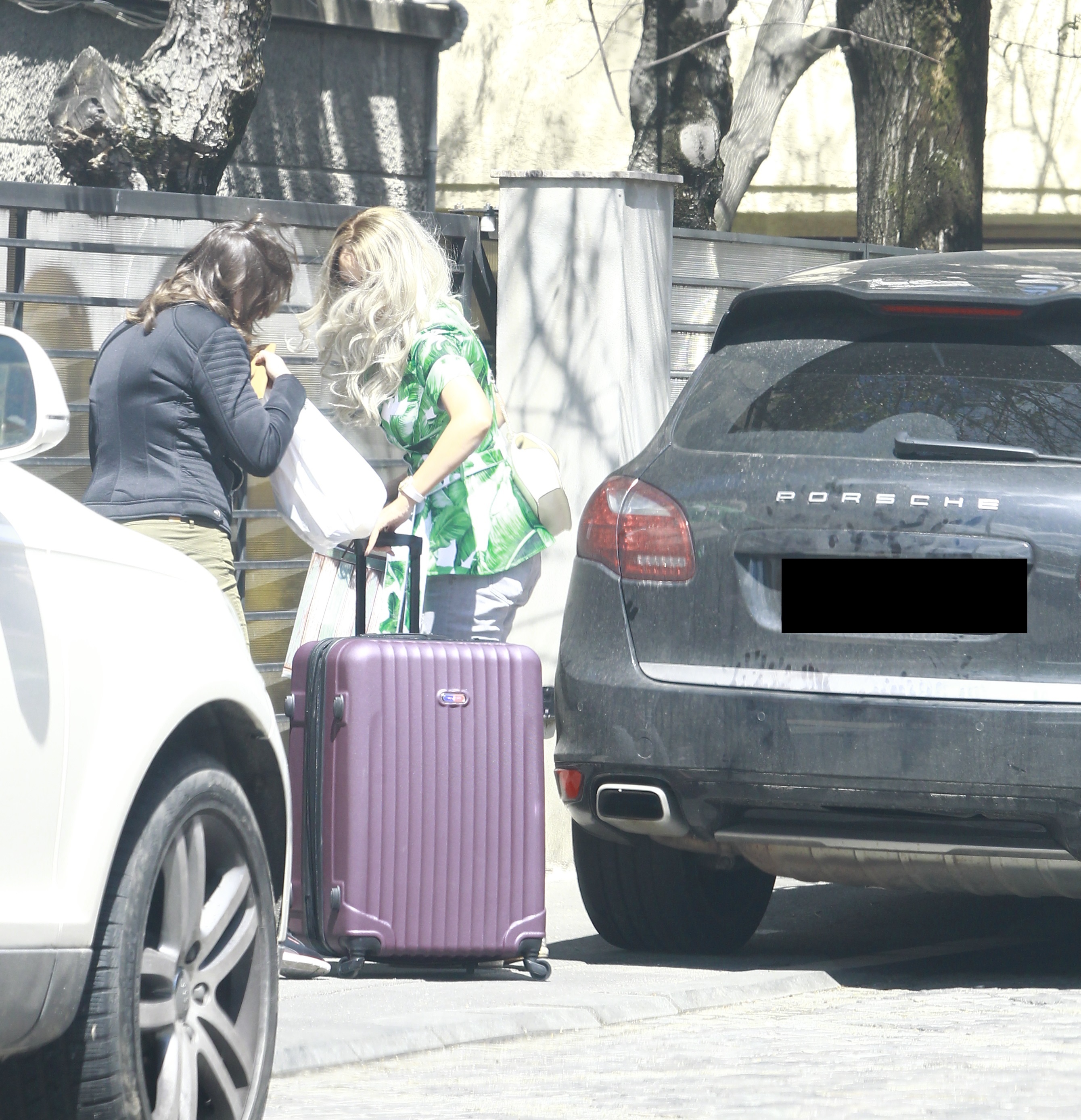 Bianca Drăguşanu se ocupă intens de pregătirile pentru botezul fiicei ei