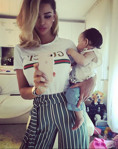 Bianca Drăguşanu şi-a impresionat prietenii cu noul look