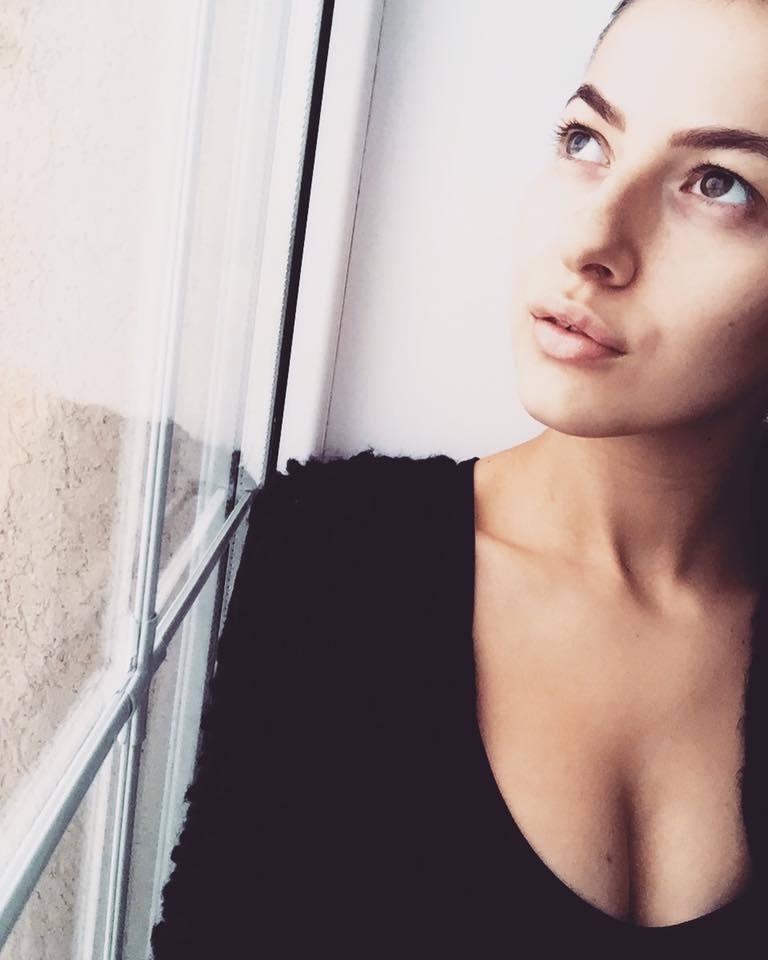 Lidia Buble a pozat sexy pentru fani