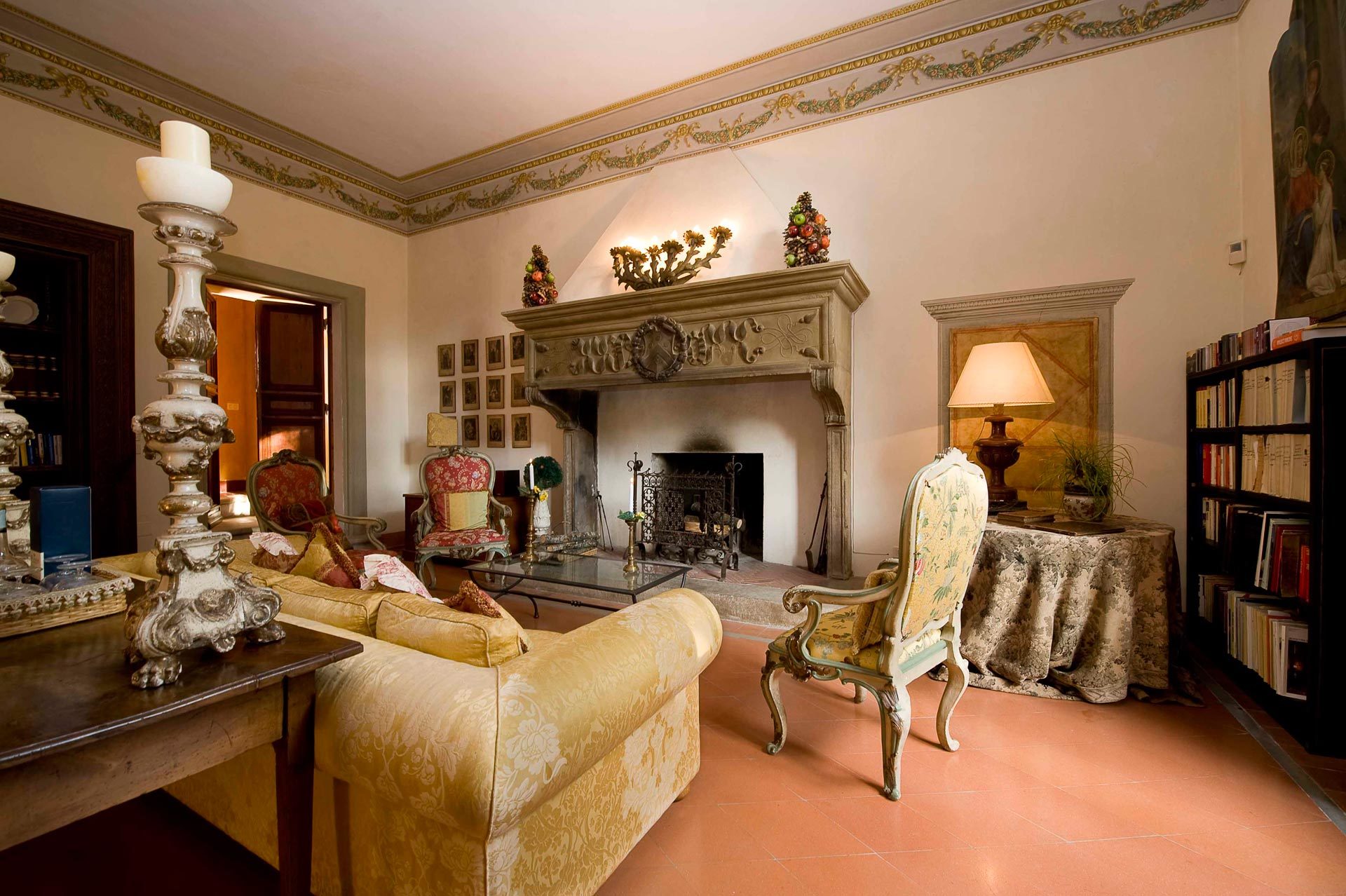 Imagini senzaţionale din vila familiei Stratan