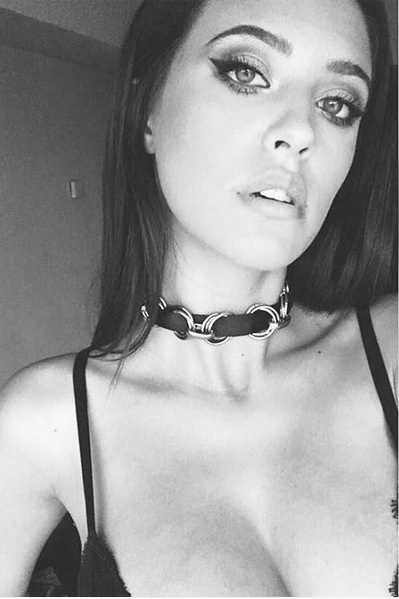 Fanii au înroşit butonul de like la această poză a Antoniei