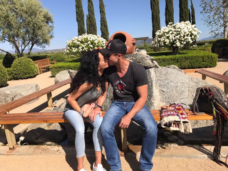 Mihaela este la fel de îndrăgostită de Felix ca la început.