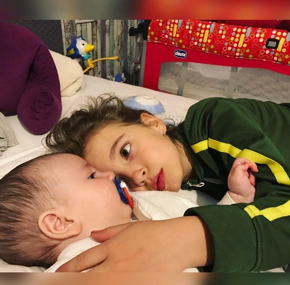 Noah şi Sofia, copiii Andreei Bănică