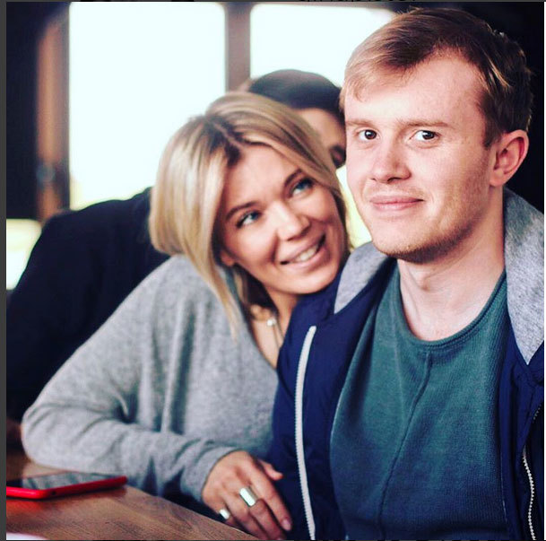 Gina Pistol are...iUmor!