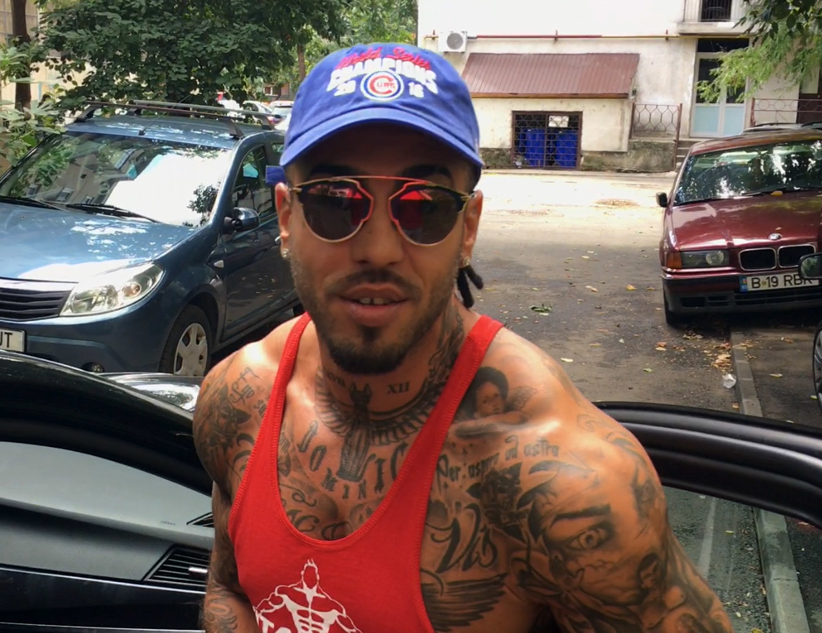 Alex Velea spune că este pregătit să fie naşul Ginei şi al lui Smiley