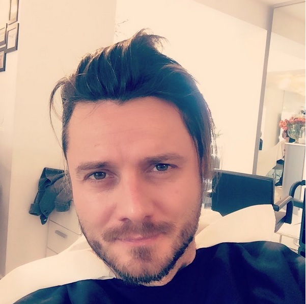 Tavi Clonda le-a cerut ajutorul fanilor, însă aceştia l-au sfătuit să o întrebe pe Gabriela.