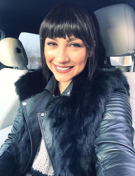 Andra s-a afişat cu noul ei look, făcând furori printre fani.