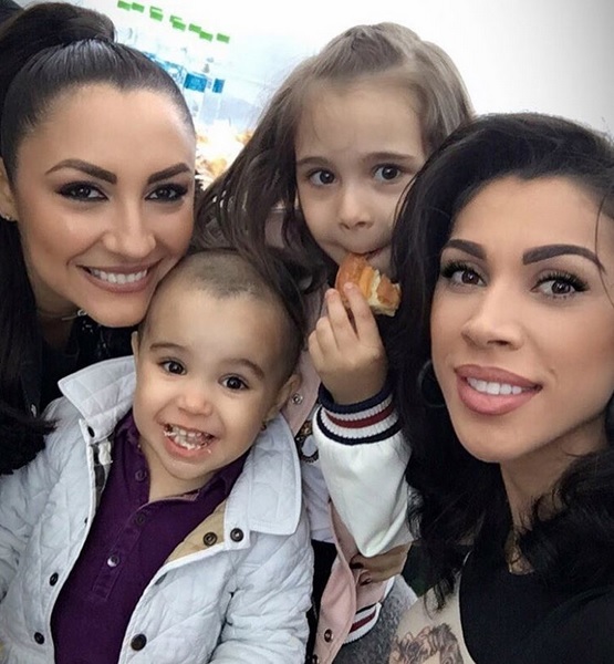 Andra s-a topit când a văzut-o pe Raluca alături de fetiţe