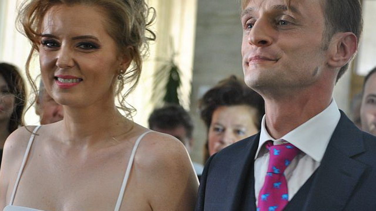Roberta Anastase s-a casatorit in urma cu putin timp. Vezi inelul cu diamante pe care l-a purtat pe deget - Cancan.ro
