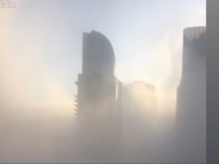 Fenomen rar în Dubai! Ceaţa a învăluit oraşul, iar aeroportul a fost ...