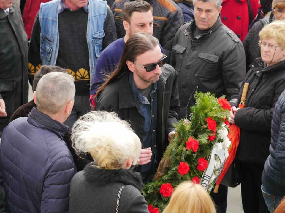 Imagine Stire Scandal în familia regretatului Liviu Vasilică. Florin, fiul artistului, cuvinte dure la adresa ființei care i-a dat viață: “Nesimțita de maică-mea…” De unde au pornit certurile | 2review.ro