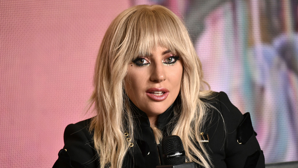 Imagine Stire Lady Gaga, imagine de milioane de likeuri. Starul s-a lăsat filmat în ipostaze senzuale | 2review.ro