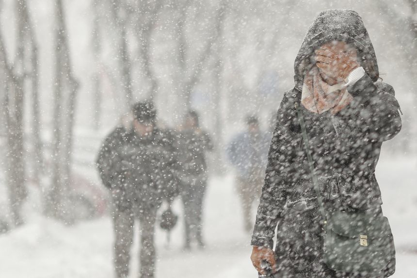 Alertă ANM! Meteorologii vin cu vești proaste și anunță două coduri galbene. Ninsorile continuă